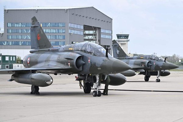 股巢网 乌克兰首次折损“幻影-2000”战机_大皖新闻 | 安徽网